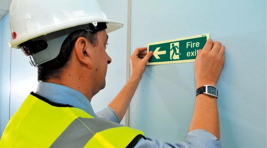 住宿與生產(chǎn)、儲(chǔ)存、經(jīng)營合用場所的防火要求